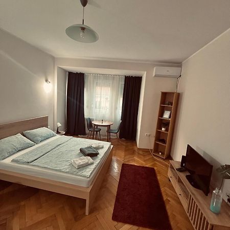Apartman Lena Belgrado Buitenkant foto