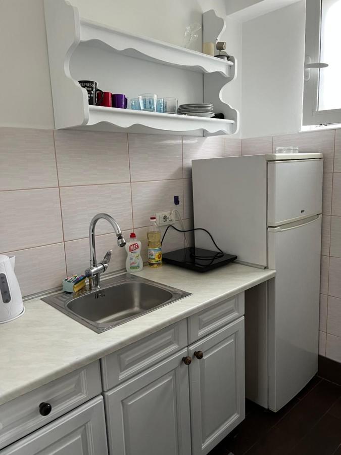 Apartman Lena Belgrado Buitenkant foto
