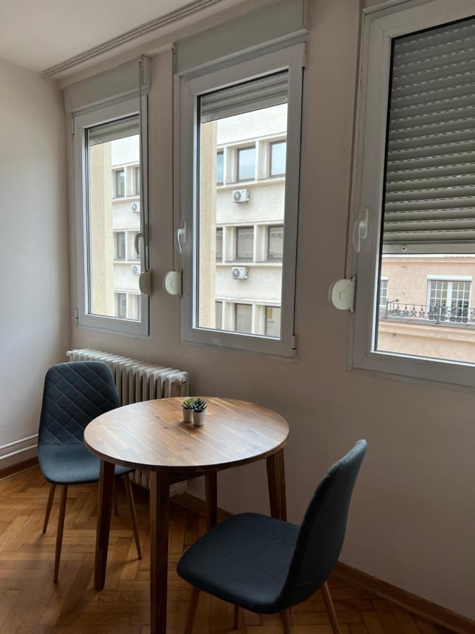 Apartman Lena Belgrado Buitenkant foto